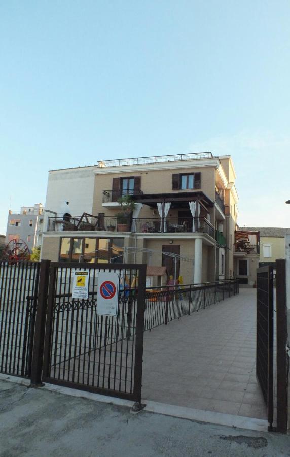 L'Arca - Bed & Breakfast In Lucera Centro Exterior foto